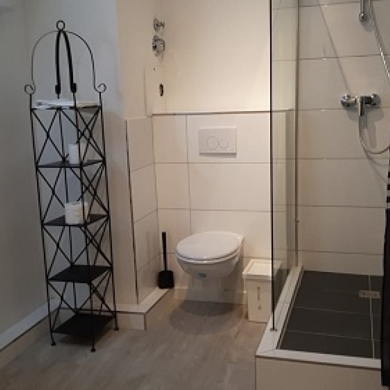 BoLA Ferienwohnung 41 Hamburg Wandsbek 3 Betten, 3 SZ, Küche, Bad extern alleinige Nutzung