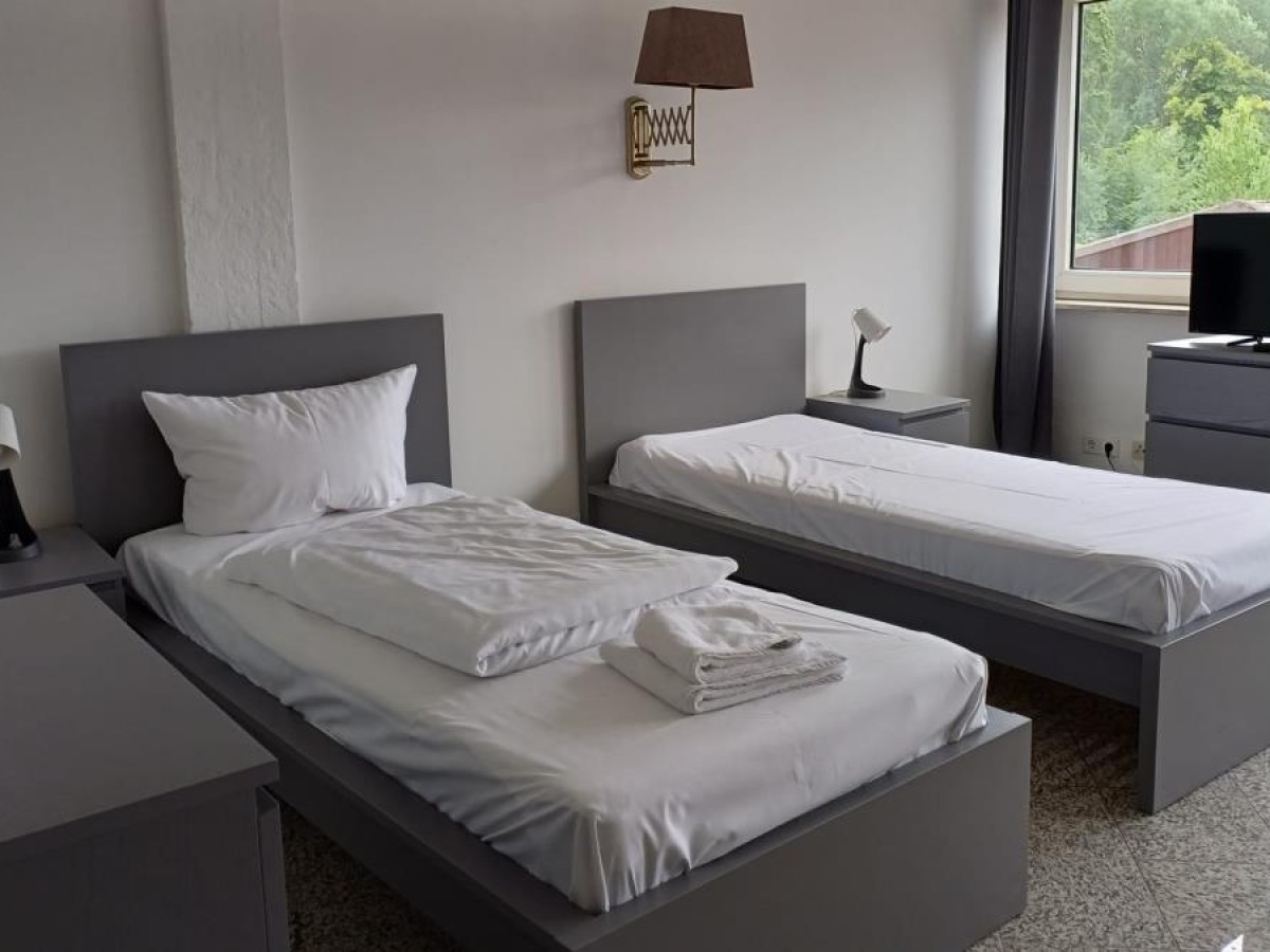 BoLA Mehrbettapartment Hamburg Nord Monteure, Küche, Bad 